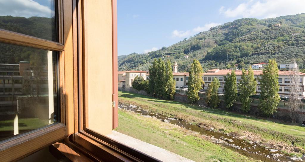 Palazzo Piazza Mazzini Hotel Pescia Exterior photo
